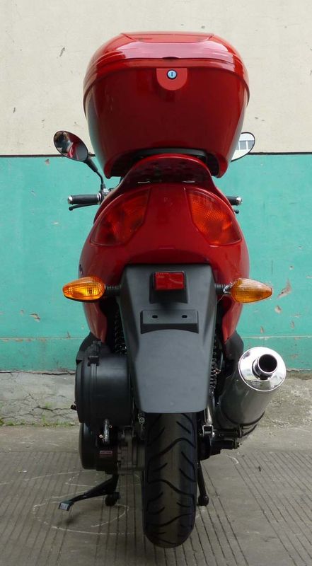 Podwójne reflektory Skutery gazowe dla dorosłych, Street Legal Motor Scooters w pełni zmontowane