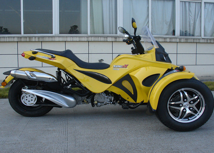 Tylny hamulec tarczowy Trójkołowy motocykl z dwoma przednimi kołami chłodzony wodą 4 suwami