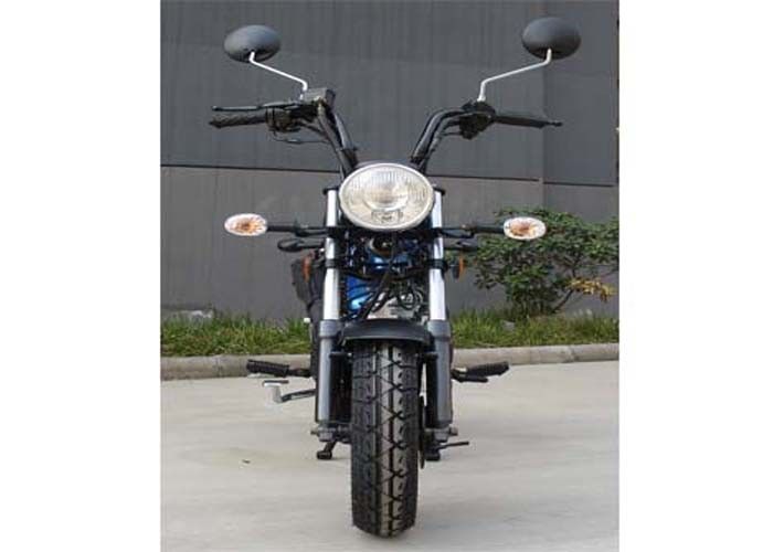 Motocykle o dużej mocy o pojemności 125 cm3 z 4-biegowym hamulcem przedniej tarczy hamulcowej. Hamulec bębna tylnego