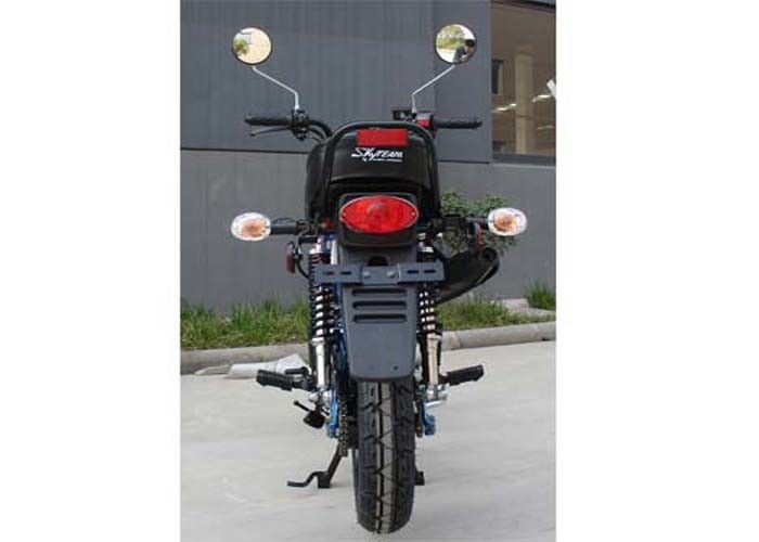 Motocykle o dużej mocy o pojemności 125 cm3 z 4-biegowym hamulcem przedniej tarczy hamulcowej. Hamulec bębna tylnego