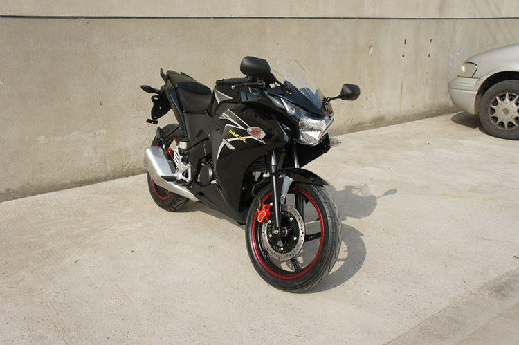 2-osobowy elektryczny motocykl dla dorosłych 250cc Standardowy motocykl z pojedynczym cylindrem