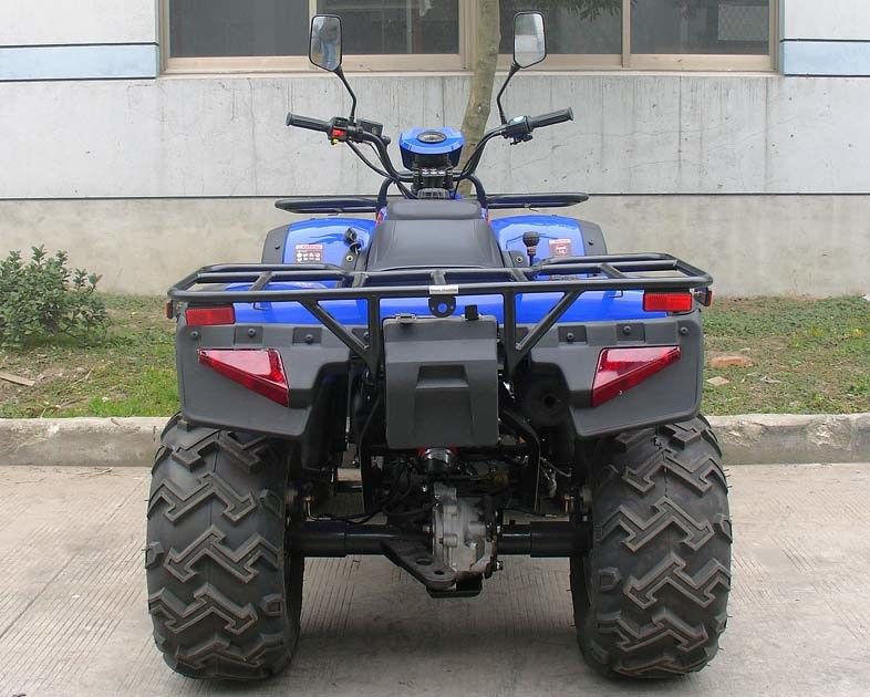 W pełni automatyczny dwutorowy silnik chłodzący o pojemności dwóch cylindrów, napędzany wodą
