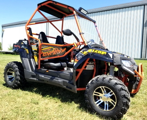 UTV 170 MaX Utility Vehicle Wózek golfowy na gaz z przednią szybą Ponadgabarytowe opony Niestandardowe felgi / zawieszenie