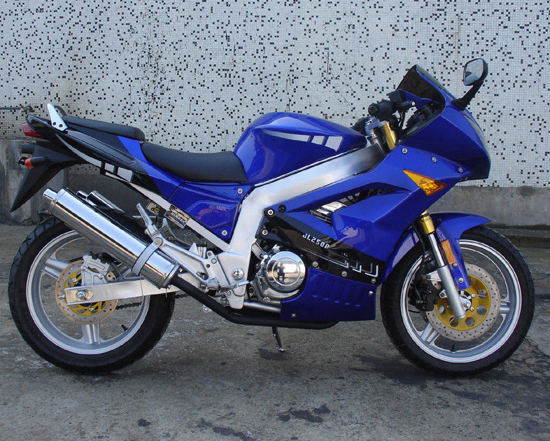 Bezpieczny motocykl Chopper 250cc z podwójnym cylindrem Four Stroke And Four Colours