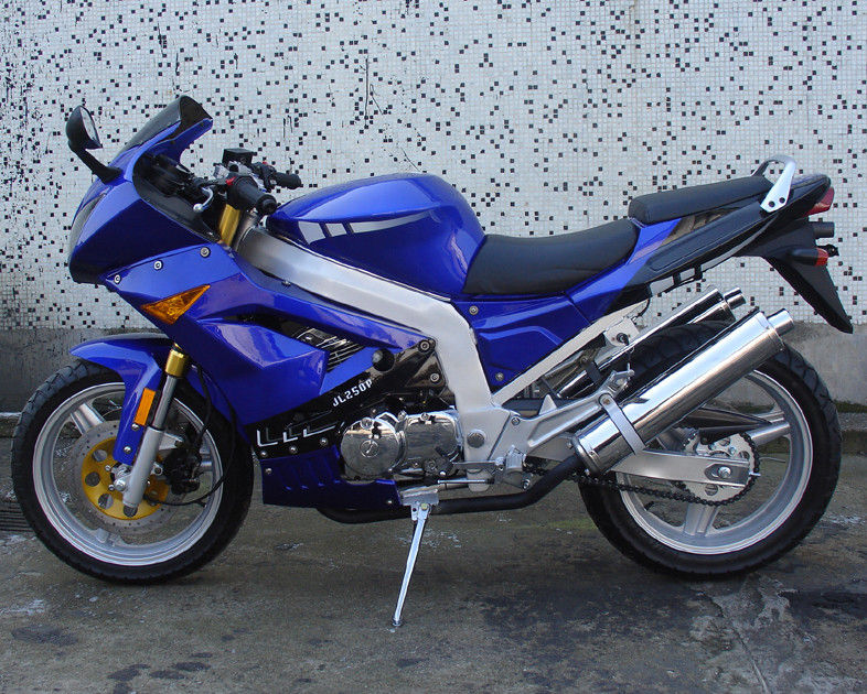 Bezpieczny motocykl Chopper 250cc z podwójnym cylindrem Four Stroke And Four Colours