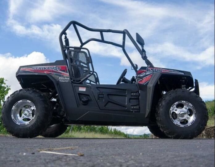 Duży pojazd czterokołowy o pojemności 250 cm3, chłodzony wodą ATV Pojazdy użytkowe
