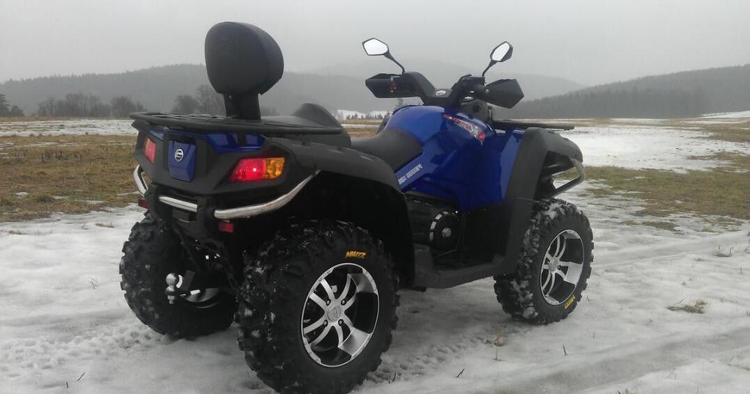 800cc V-Twin 4 Zawory 4 suwaki Sport Utility ATV 46kw 6700rpm z chłodzeniem wodnym