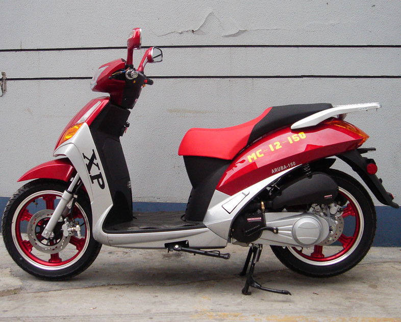 16 Inch Tire Adult Gas Scooter 150cc Rear Brum Brake Cvt Silnik chłodzony powietrzem