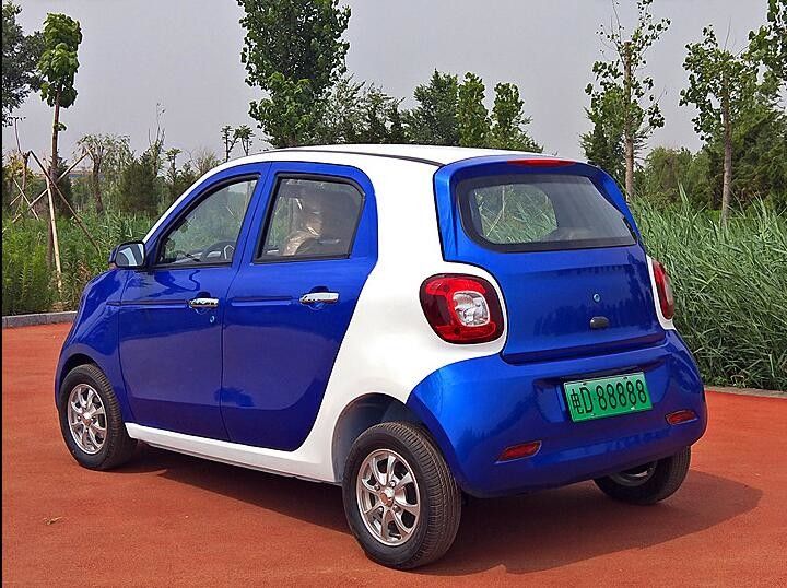 4 miejsca Zmotoryzowany wózek golfowy 5kw Benz Smart Style 6v 220ah z zasięgiem 180 km