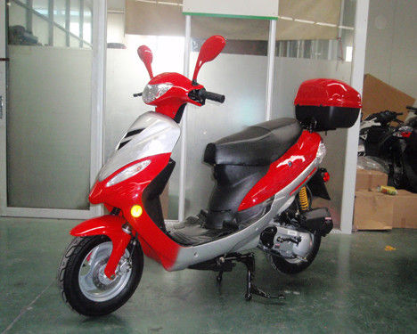2 suwowy 50cc Mini skuter o maksymalnej prędkości 65 km / hz żelaznym obrzeżem 3,5 - 10 