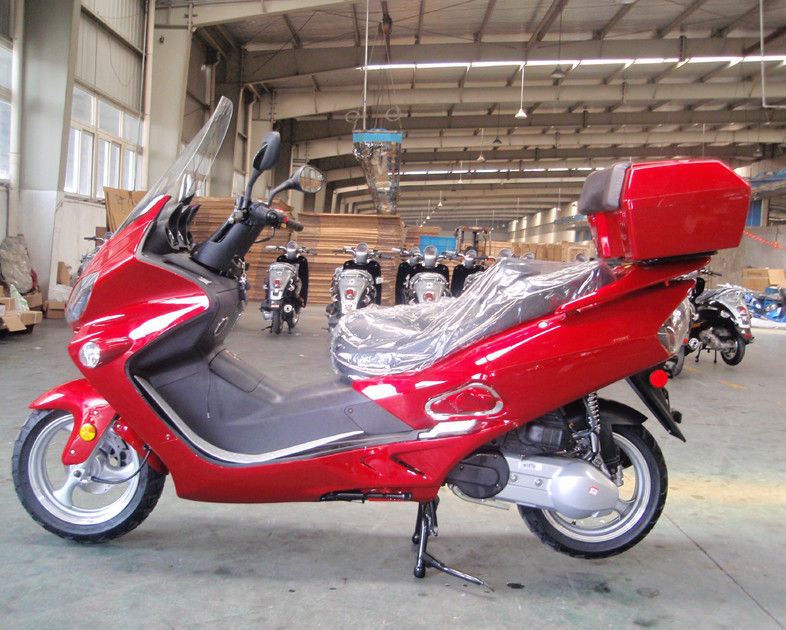 68,3 Mile / H Speed ​​250cc Adult Motor Scooter 13-calowy aluminiowy felga z chromianowością
