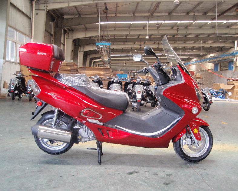 68,3 Mile / H Speed ​​250cc Adult Motor Scooter 13-calowy aluminiowy felga z chromianowością