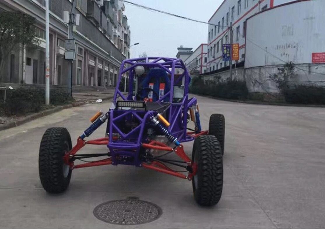 4-suwowy wózek gokartowy chłodzony wodą 4 cylindrowy elektroniczny wtrysk paliwa EFI o pojemności 1300 cm3